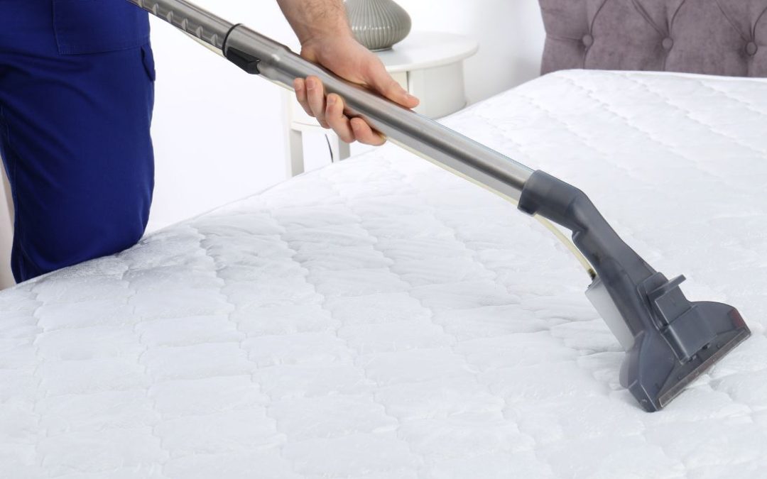 Hoe maakt u uw matras schoon?